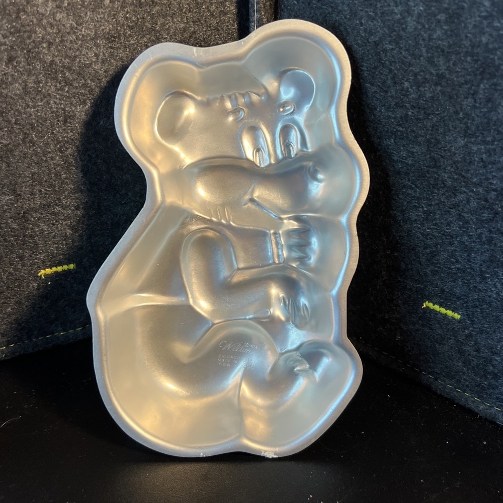 Vintage 1975 Wilton Teddy Bear Cake Pan 6 x 9 Number 508-477